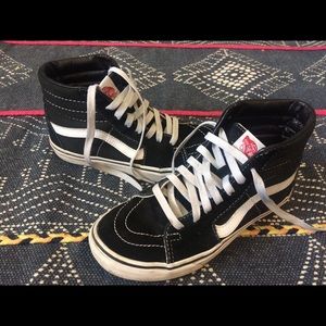 Vans high top classic 6.5 women 5 men